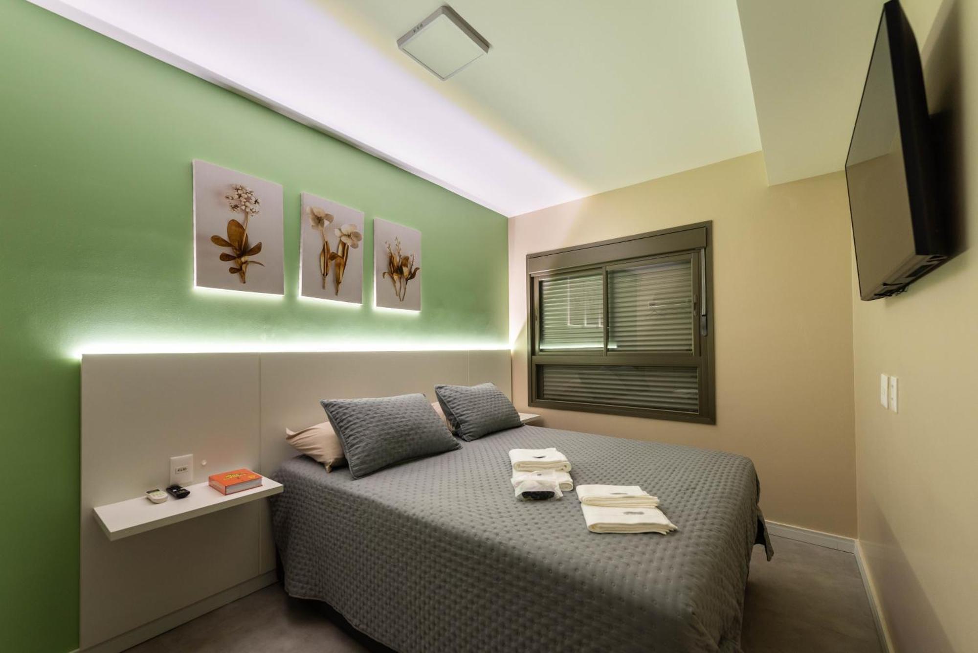 Apartamento Campo Belo, Wi-fi 600mb, Queen Bed, Piscina *